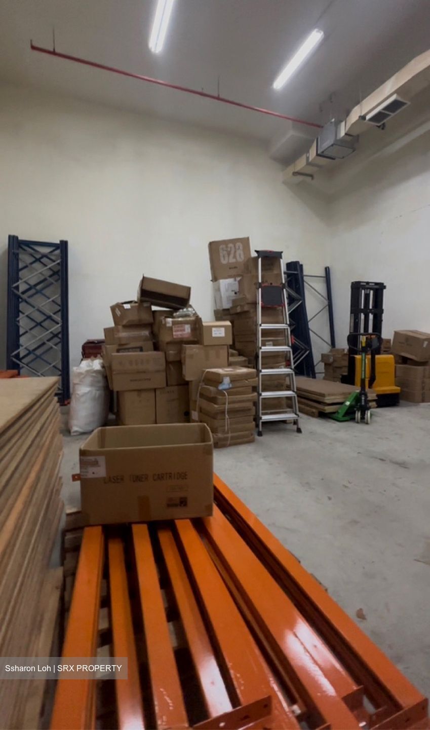 Oxley Bizhub (D14), Warehouse #539845701
